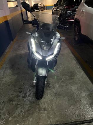 HONDA ADV 